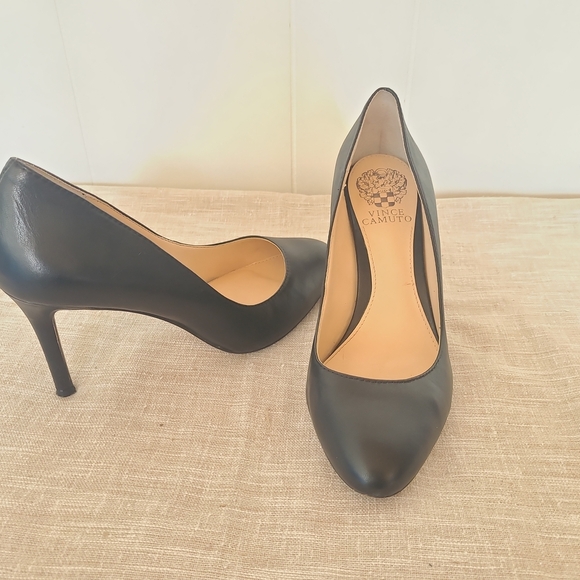 Vince Camuto Black Women's Heels - Picture 6 of 7